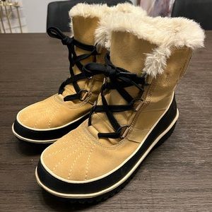 SOREL Tivoli Winter Fur lined boots Size 7